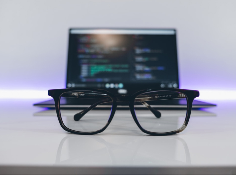 Background Image of E-Marketplace for Eyewears
